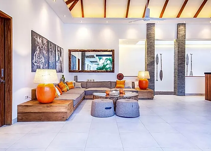 Canggu 400m To Escape 4br Designer ホテル 4*