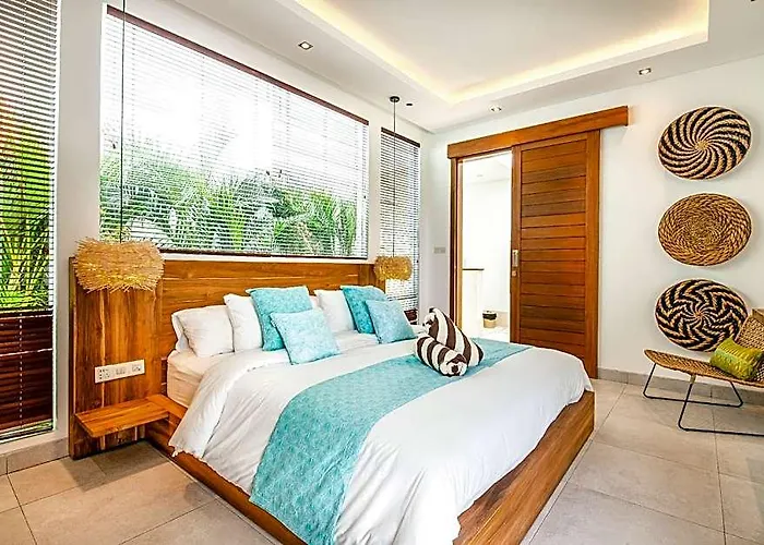 Canggu 400m To Escape 4br Designer ホテル 4*